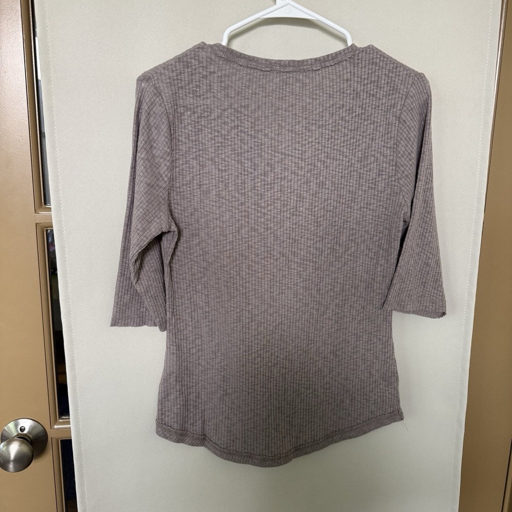 BKE Womens Medium Taupe Brown Ribbed Scoop Neck Short Sleeve Shirt - Picture 3 of 7